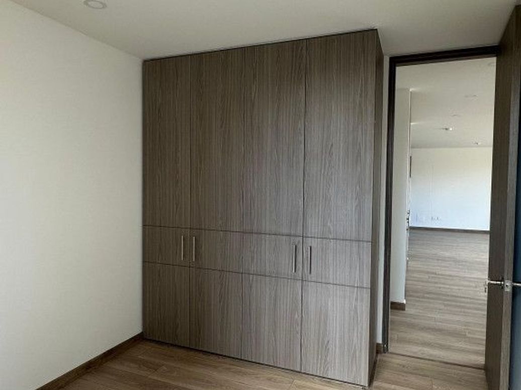 Apartamento de 3 alcobas en venta en El Plan, Bogotá, 108 m² · foto 8 de 12