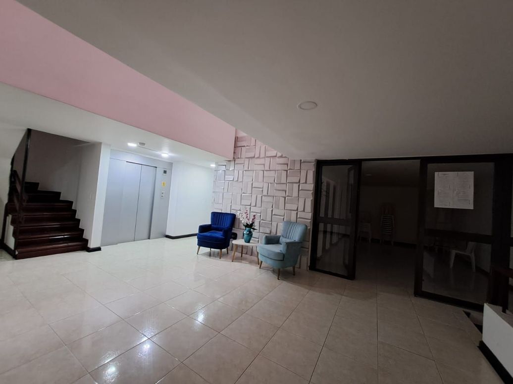Apartamento en arriendo en Ub. Santa Coloma, Bogotá · foto 9 de 18