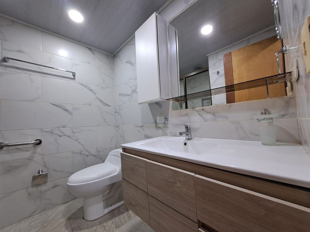 Apartamento en arriendo en Ub. Santa Coloma, Bogotá · foto 6 de 18