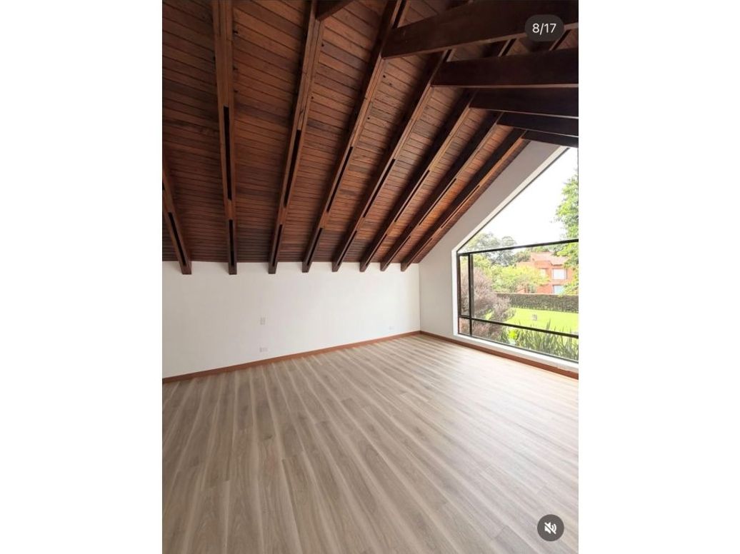 Casa de 4 alcobas en venta en Guaymaral, Bogotá, 323 m² · foto 7 de 17