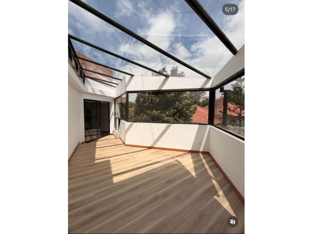 Casa de 4 alcobas en venta en Guaymaral, Bogotá, 323 m² · foto 9 de 17