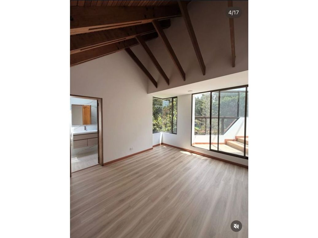 Casa de 4 alcobas en venta en Guaymaral, Bogotá, 323 m² · foto 8 de 17