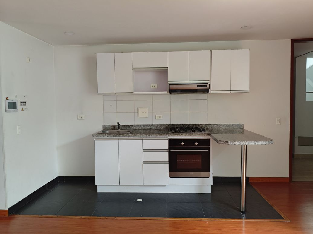 Apartamento de 1 alcoba en venta en Alfonso López, Bogotá, 38 m² · foto 3 de 12