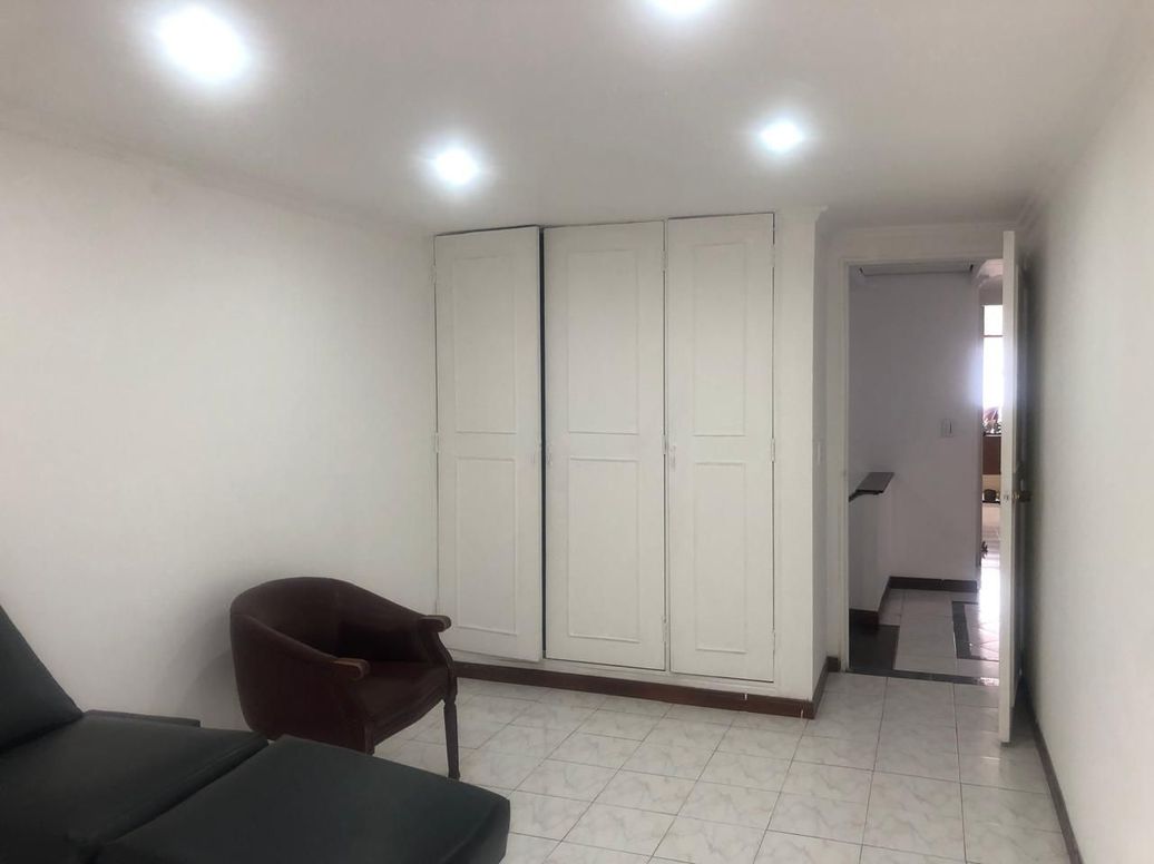 Casa de 4 alcobas en arriendo en Ub. Santa Coloma, Bogotá, 185 m² · foto 10 de 20