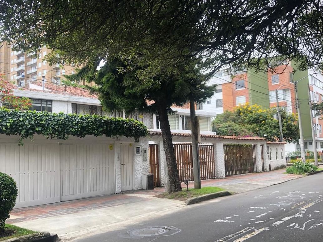 Casa de 4 alcobas en arriendo en Ub. Santa Coloma, Bogotá, 185 m² · foto 2 de 20