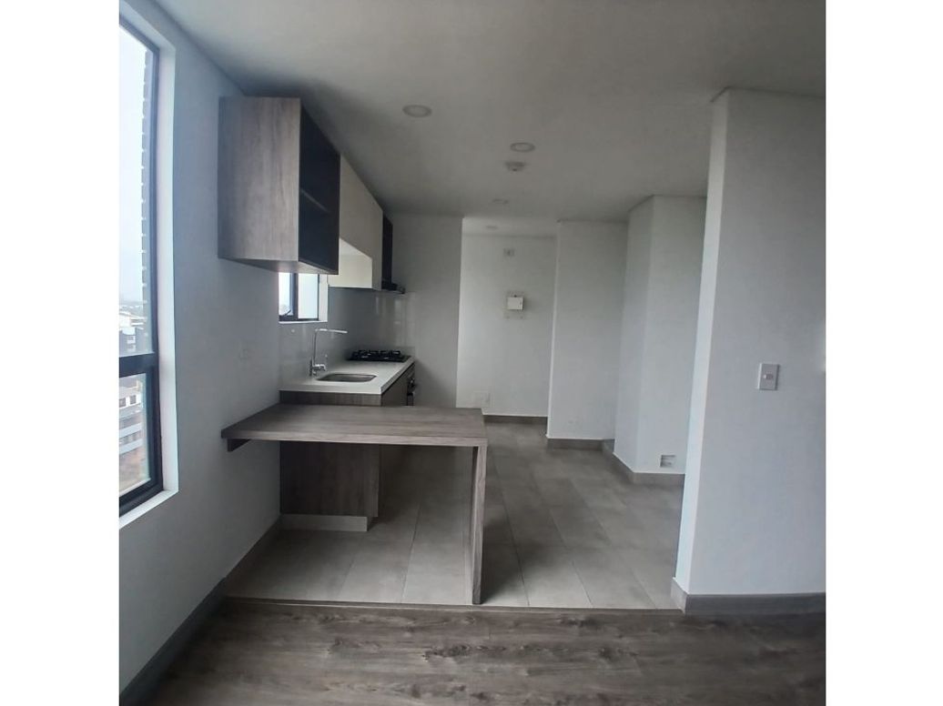 Apartamento de 3 alcobas en venta en Chapinero, Bogotá, 90 m² · foto 2 de 20