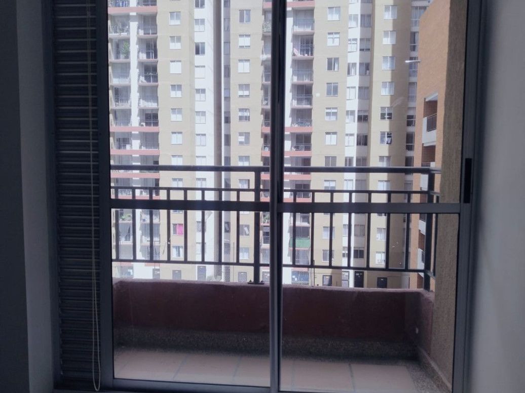 Apartamento de 2 alcobas en venta en Valladolid, Bogotá, 39 m² · foto 2 de 16