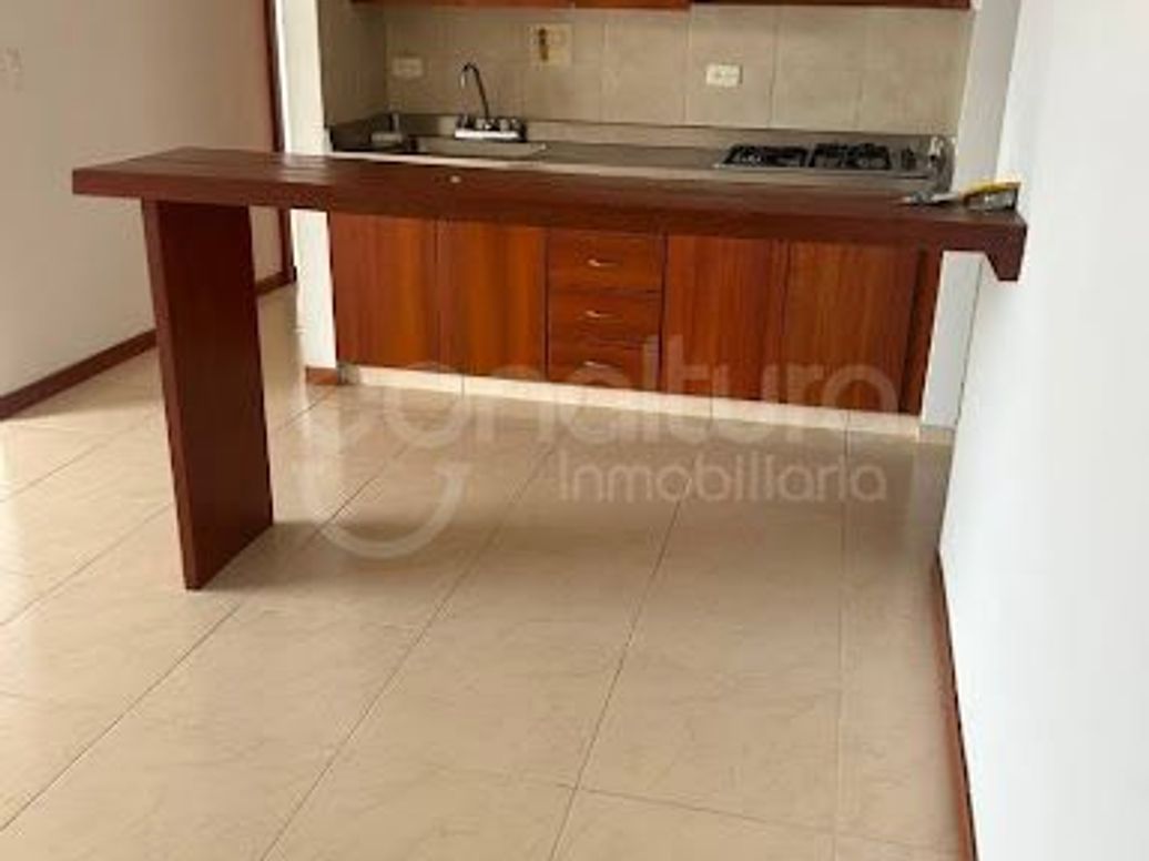 ARRIENDO de APARTAESTUDIO en LOMA DEL ENCIERRO, Medellín en Loma El Encierro