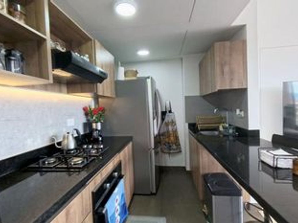 Apartamento de 2 alcobas en venta en Millan, Bogotá, 77 m² · foto 4 de 19