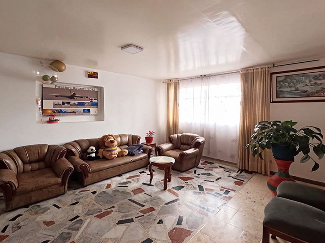 Casa de 5 alcobas en venta en Palermo Sur, Bogotá, 200 m² · foto 2 de 20