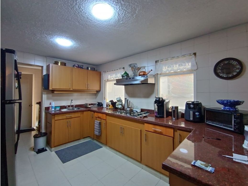Casa de 4 alcobas en venta en Sotileza, Bogotá, 337 m² · foto 12 de 20