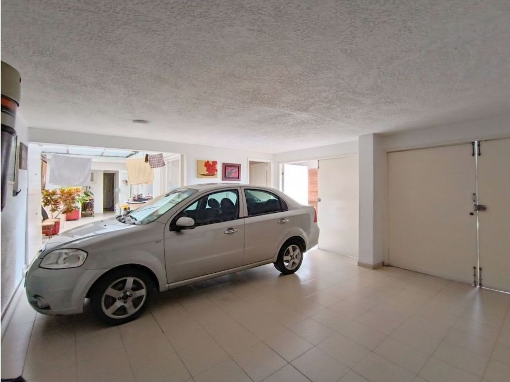 Casa de 4 alcobas en venta en Sotileza, Bogotá, 337 m² · foto 3 de 20
