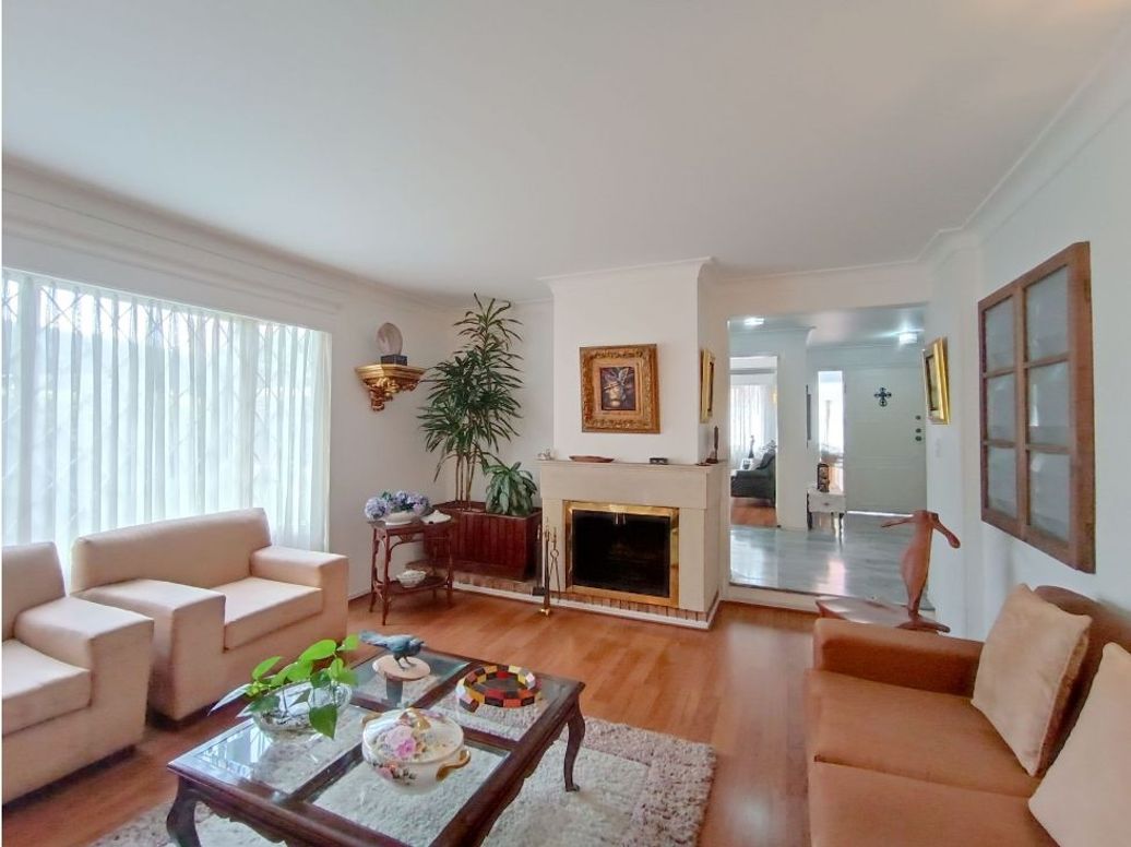 Casa de 4 alcobas en venta en Sotileza, Bogotá, 337 m² · foto 8 de 20