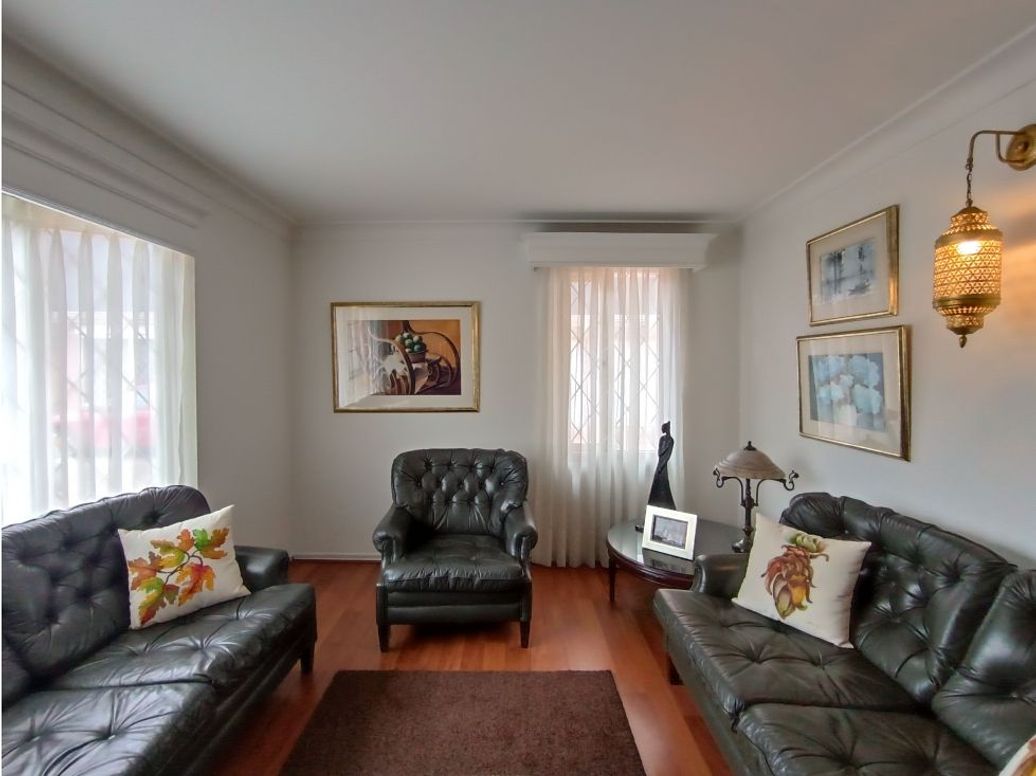 Casa de 4 alcobas en venta en Sotileza, Bogotá, 337 m² · foto 5 de 20