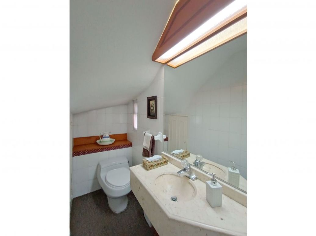 Casa de 4 alcobas en venta en Sotileza, Bogotá, 337 m² · foto 6 de 20