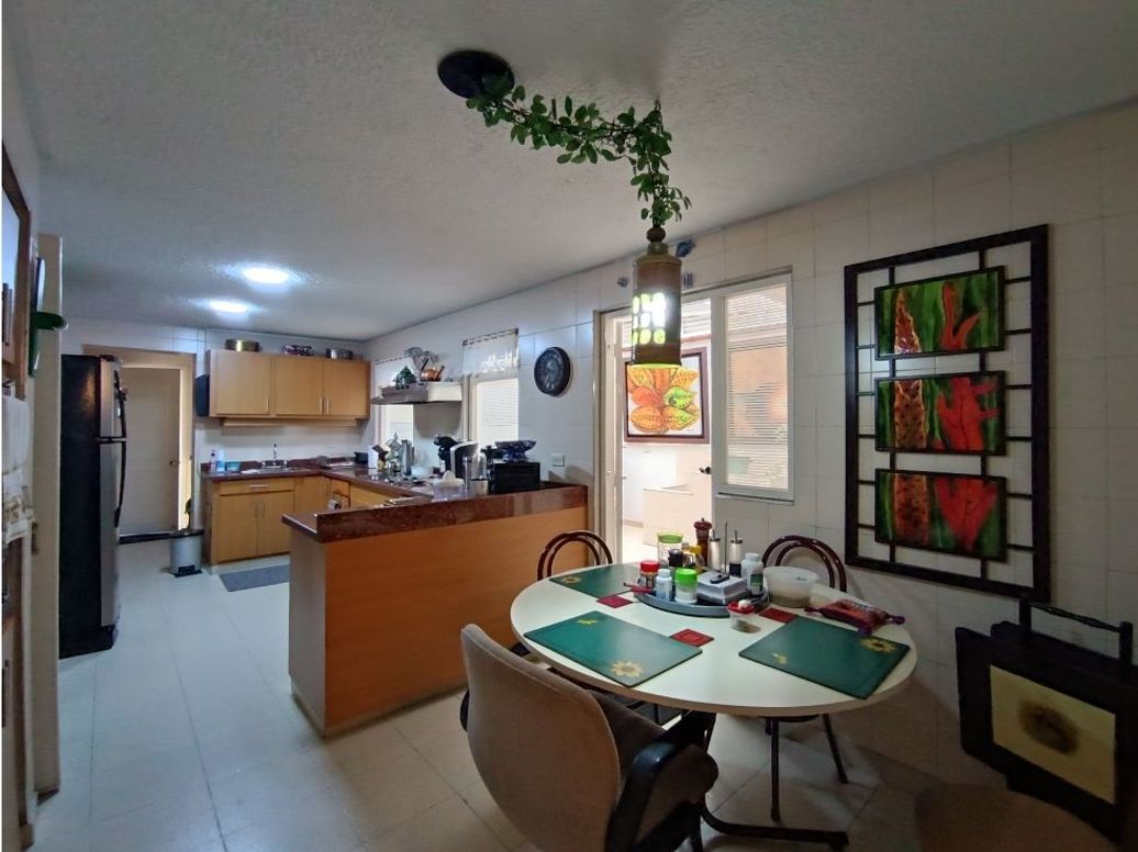 Casa de 4 alcobas en venta en Sotileza, Bogotá, 337 m² · foto 11 de 20