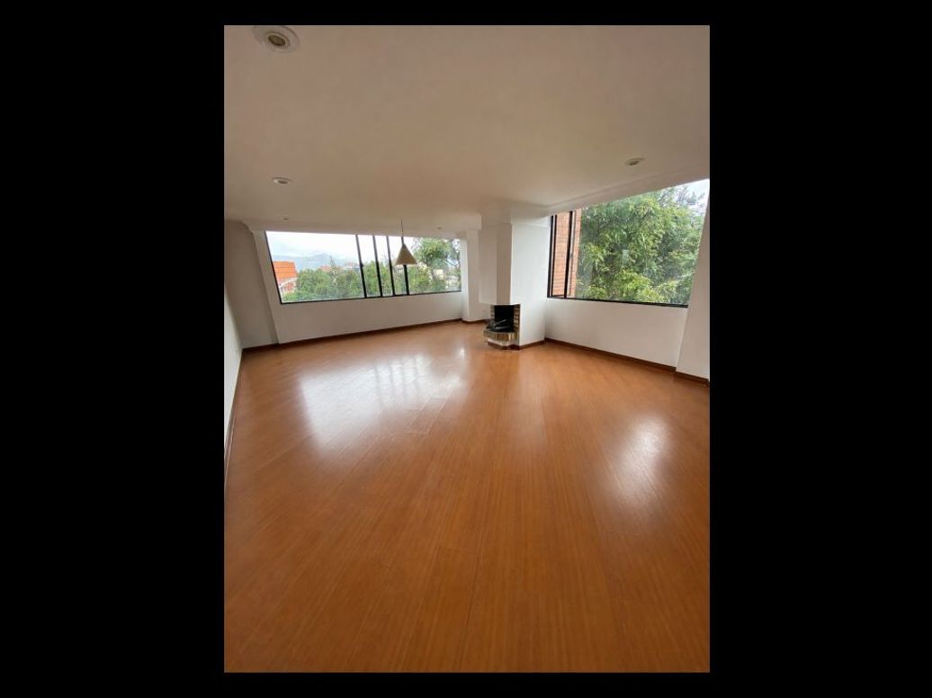 Arrendamos  BARRIO NIZA apartamento tres alcobas y servicio. en Niza Norte