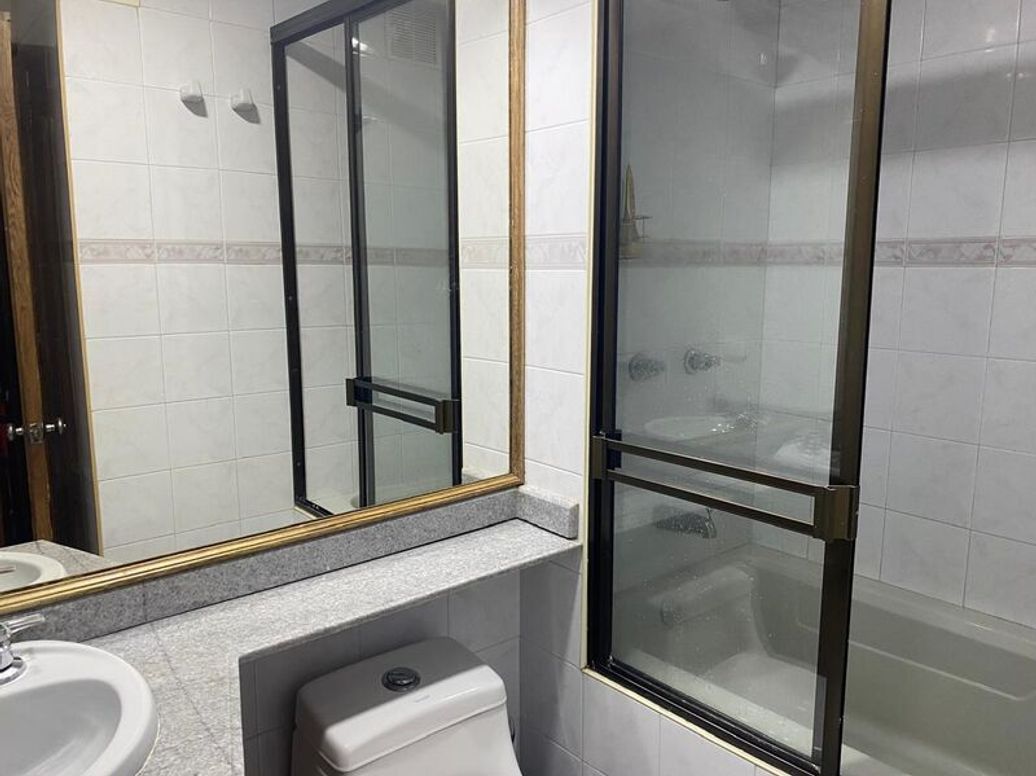 Apartamento de 2 alcobas en venta en Ub. Bosques, Bogotá, 71 m² · foto 10 de 17