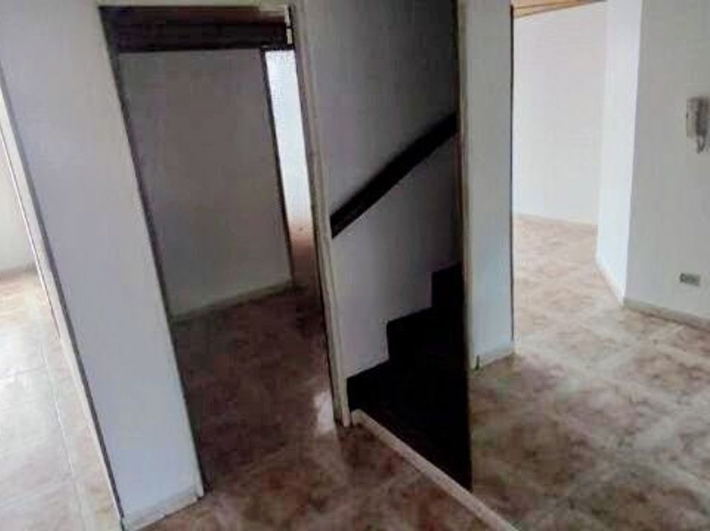 Apartamento de 5 alcobas en venta en San Isidro, Bogotá, 90 m² · foto 2 de 15