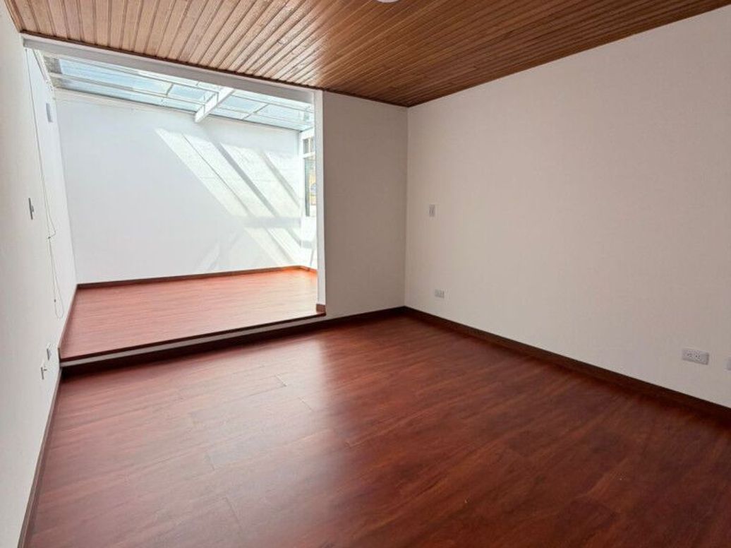 Apartamento de 3 alcobas en venta en Los Cedritos, Bogotá, 155 m² · foto 13 de 20