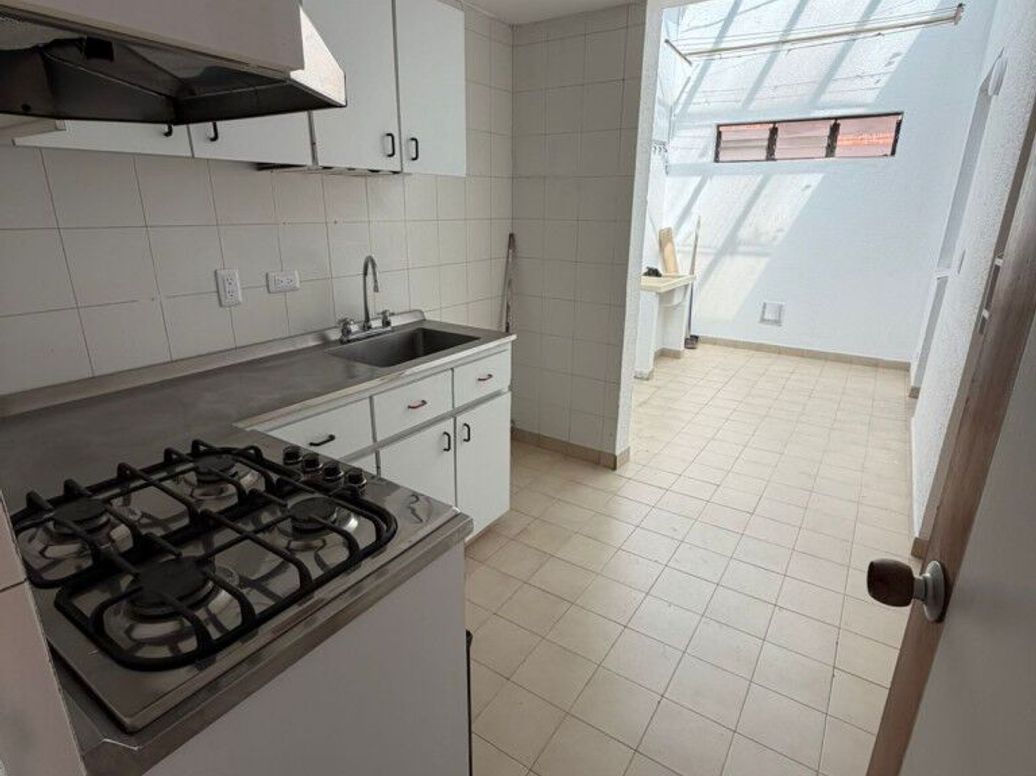 Apartamento de 3 alcobas en venta en Los Cedritos, Bogotá, 155 m² · foto 4 de 20