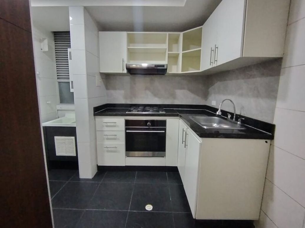 Apartamento de 3 alcobas en venta en Popular Modelo, Bogotá, 98 m² · foto 5 de 20