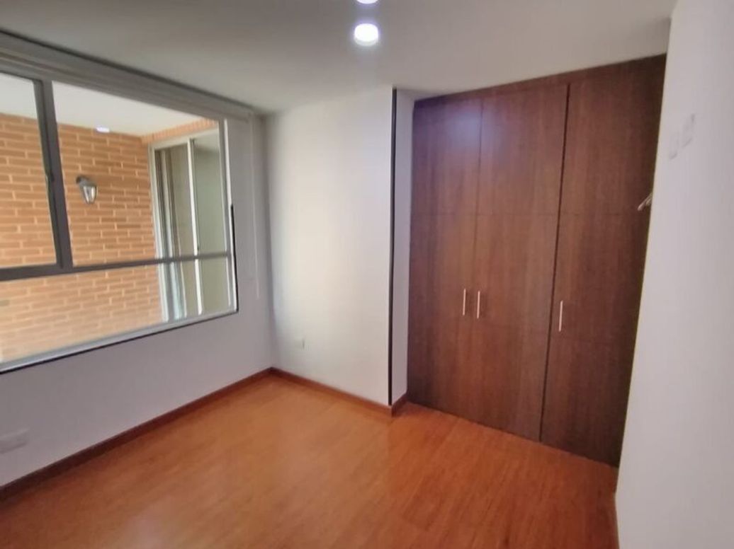 Apartamento de 3 alcobas en venta en Popular Modelo, Bogotá, 98 m² · foto 9 de 20