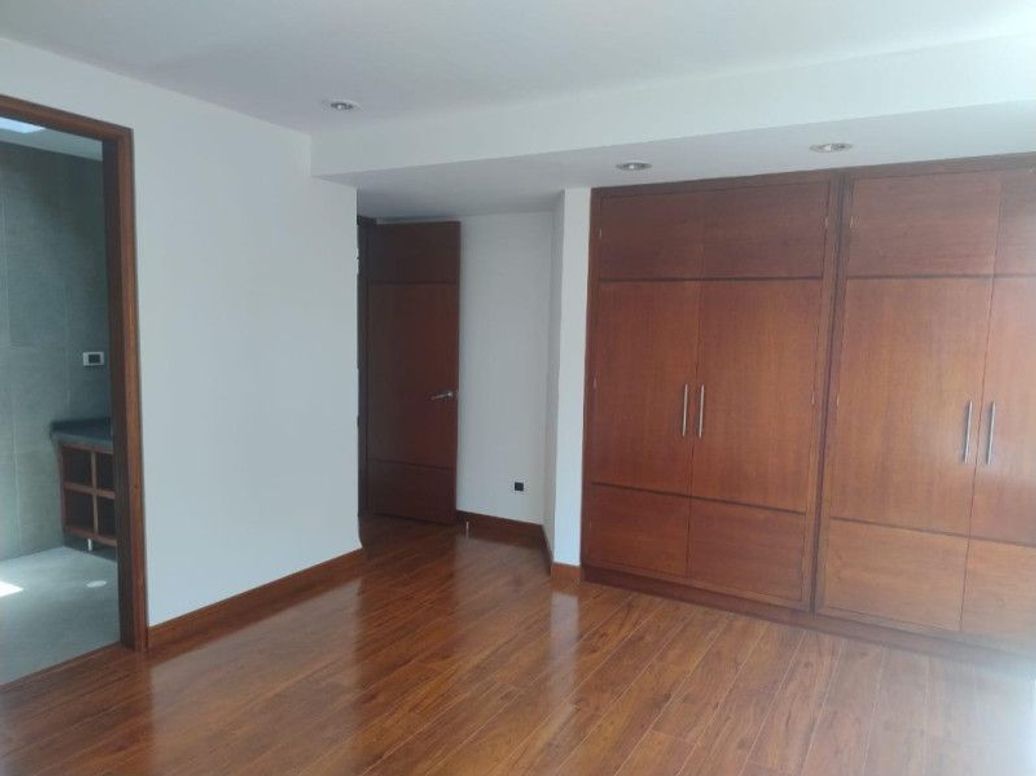 Apartamento de 5 alcobas en venta en San Patricio, Bogotá, 379 m² · foto 4 de 13
