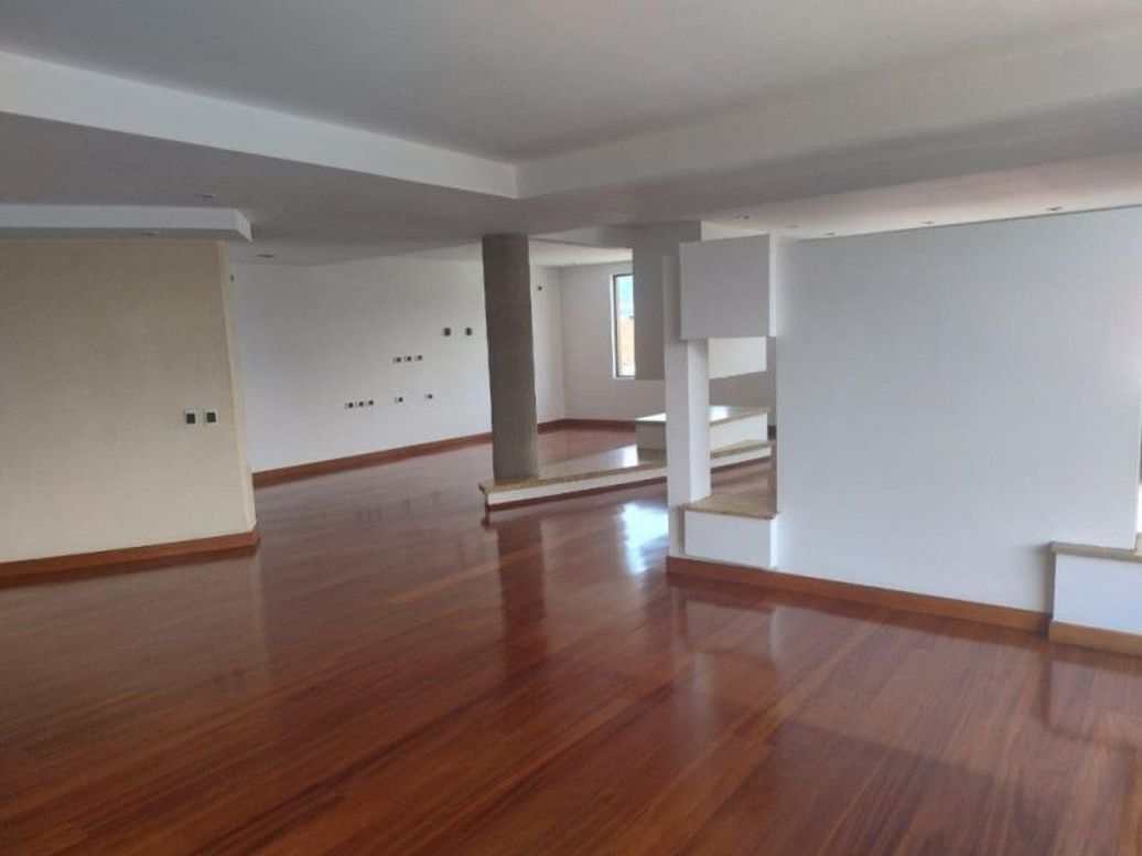 Apartamento de 5 alcobas en venta en San Patricio, Bogotá, 379 m² · foto 11 de 13