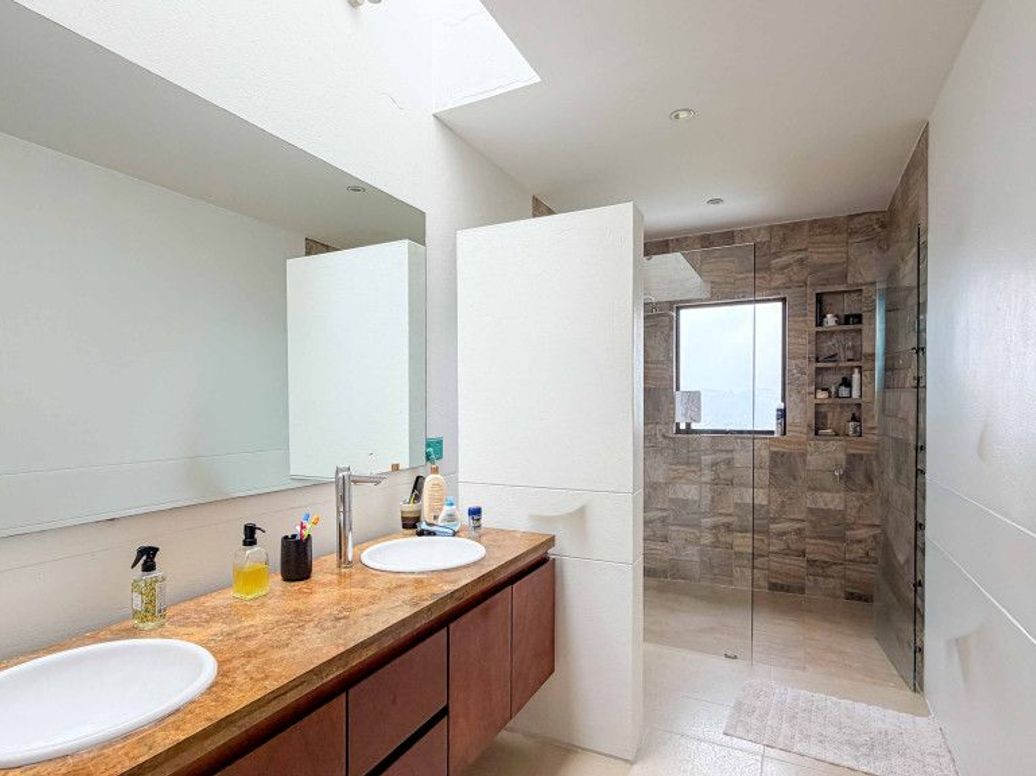 Casa de 4 alcobas en venta en La Merced Norte, Bogotá, 320 m² · foto 15 de 20