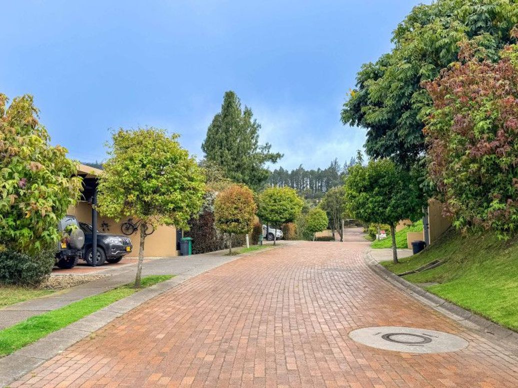 Casa de 4 alcobas en venta en La Merced Norte, Bogotá, 320 m² · foto 2 de 20