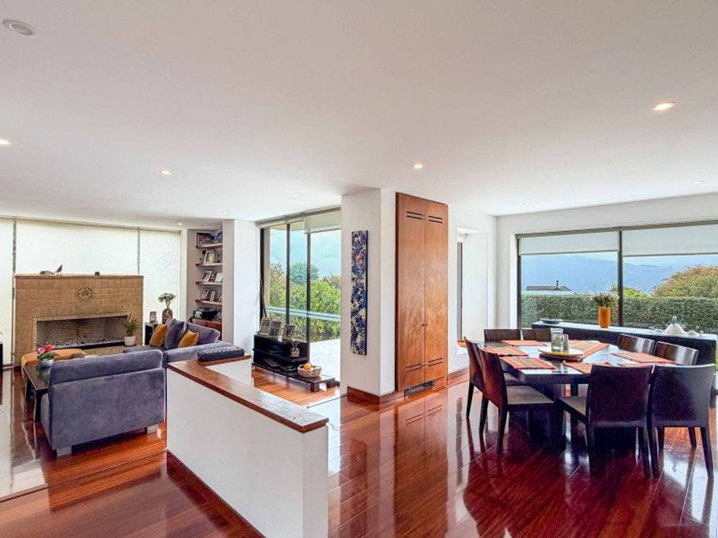 Casa de 4 alcobas en venta en La Merced Norte, Bogotá, 320 m² · foto 3 de 20