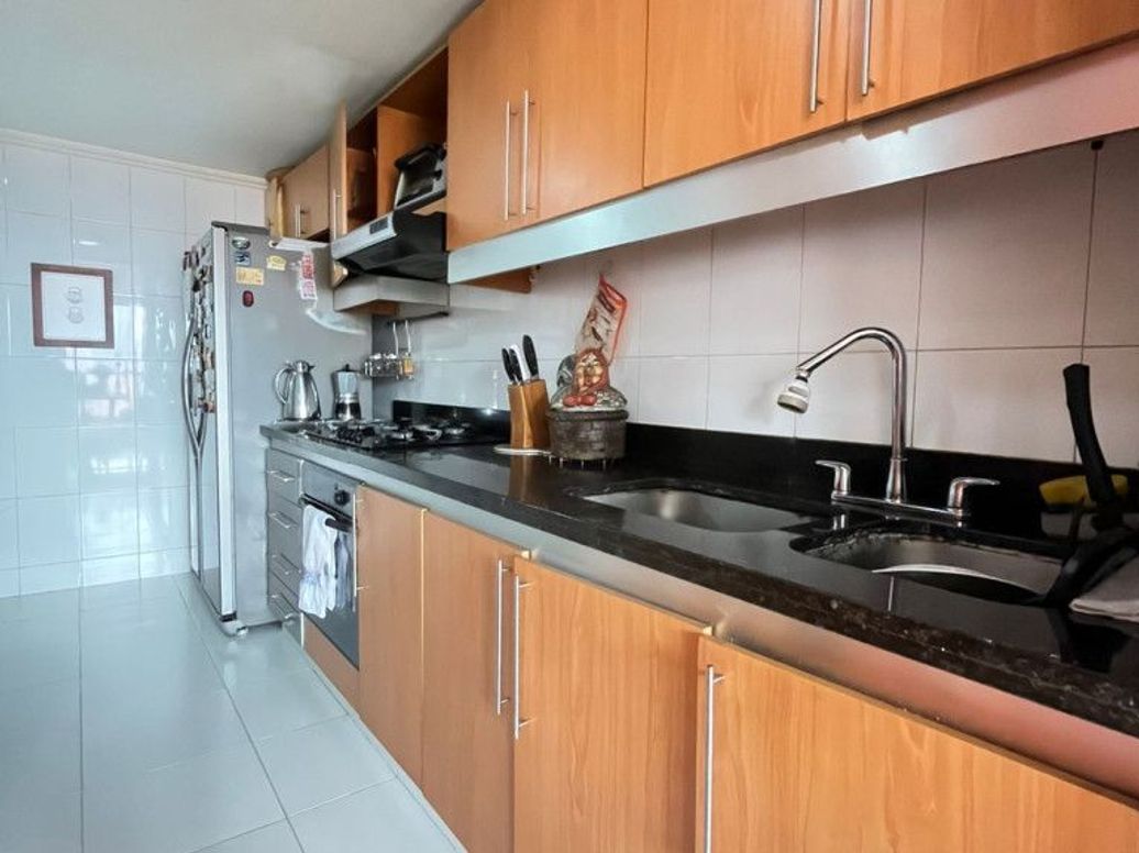 Apartamento de 4 alcobas en venta en Mónaco, Bogotá, 184 m² · foto 9 de 20