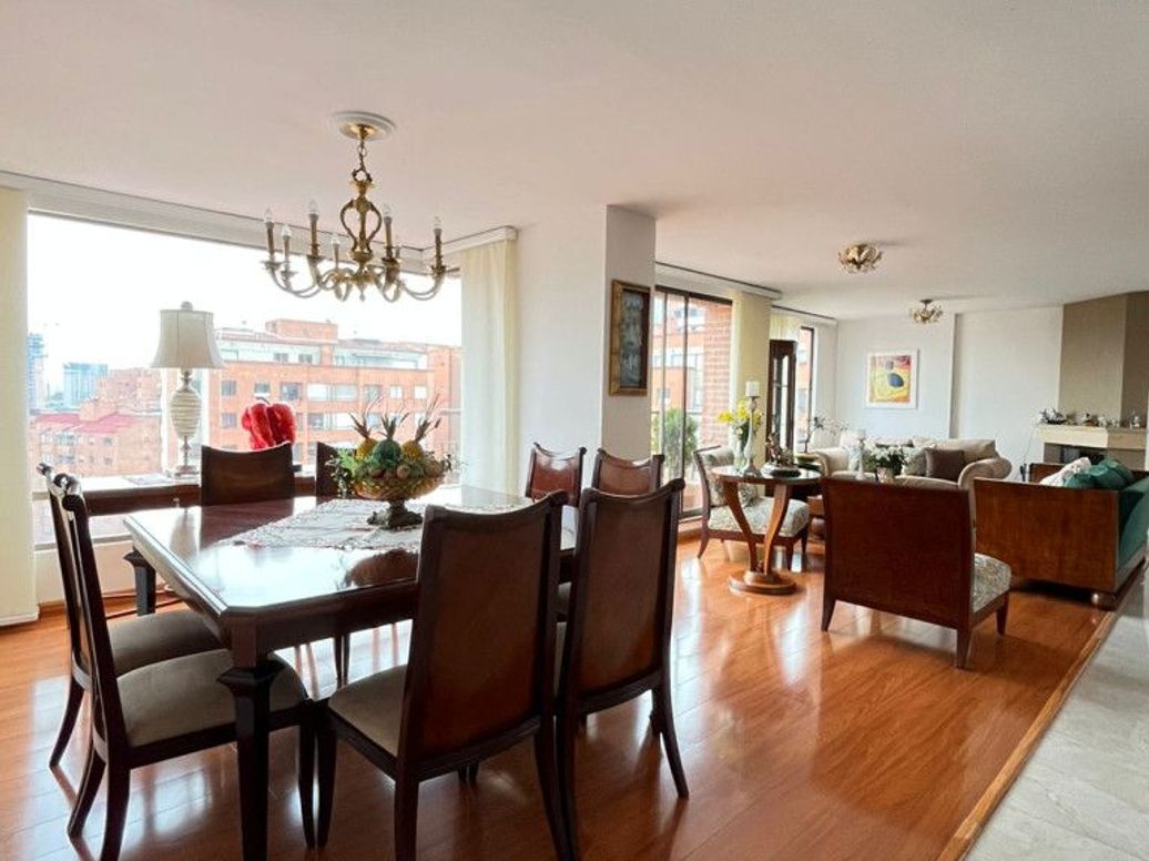 Apartamento de 4 alcobas en venta en Mónaco, Bogotá, 184 m² · foto 2 de 20