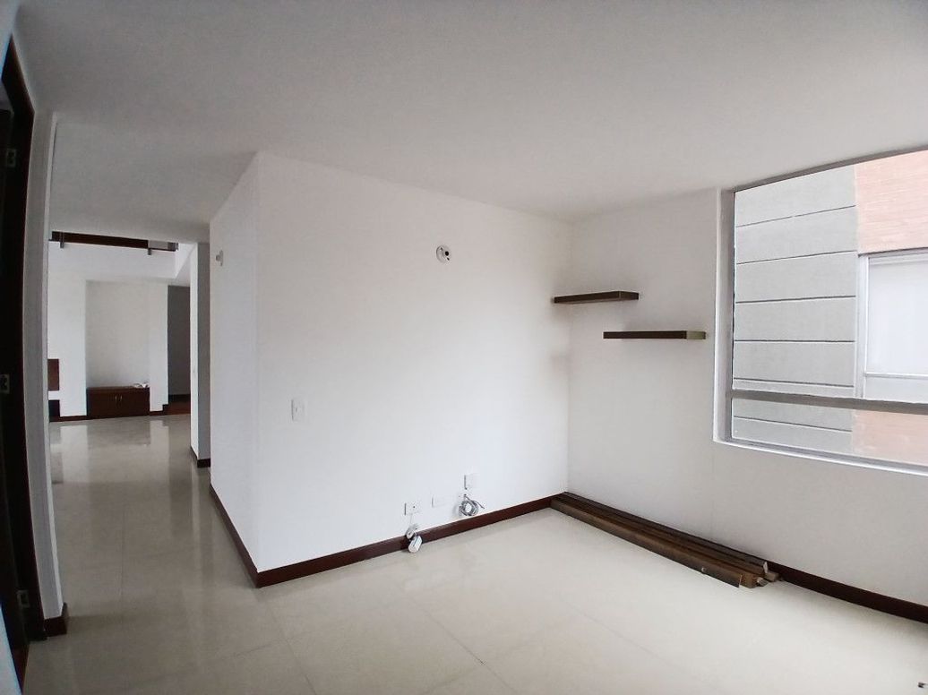 Apartamento de 3 alcobas en venta en Pradera Norte, Bogotá, 168 m² · foto 18 de 20