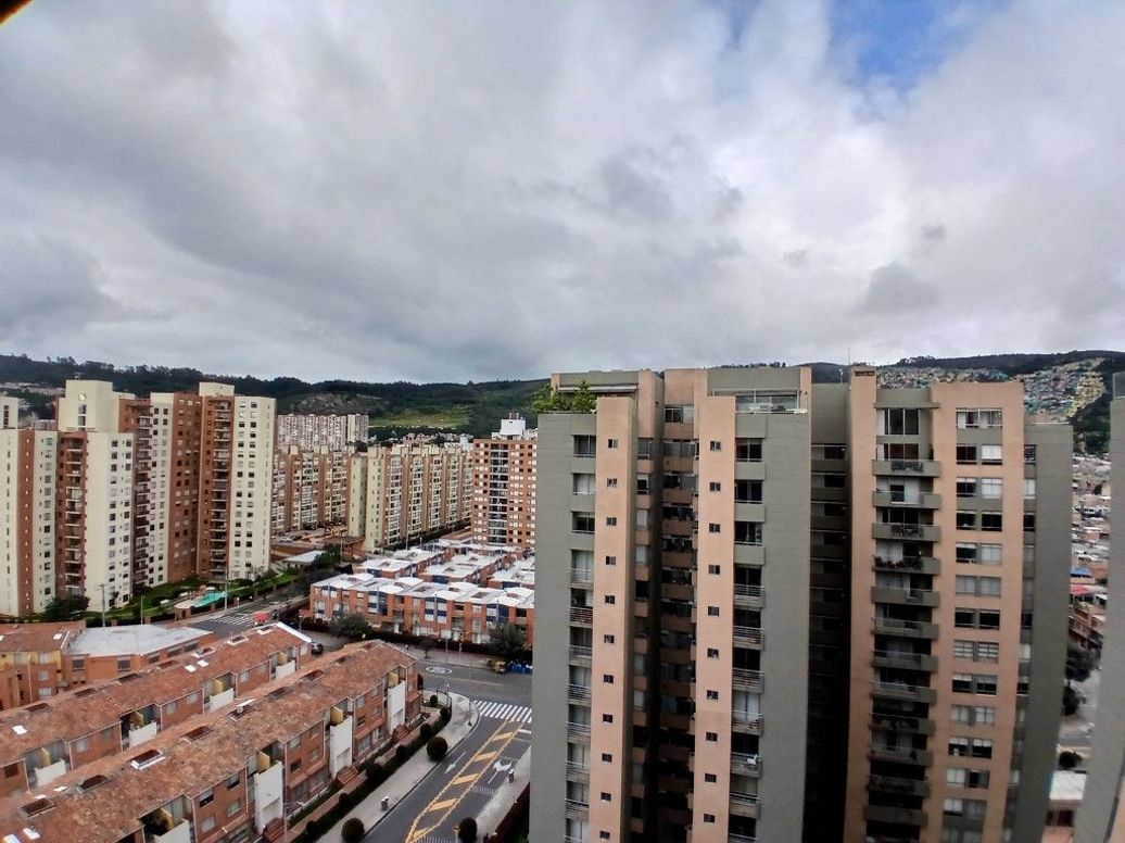 Apartamento de 3 alcobas en venta en Pradera Norte, Bogotá, 168 m² · foto 2 de 20