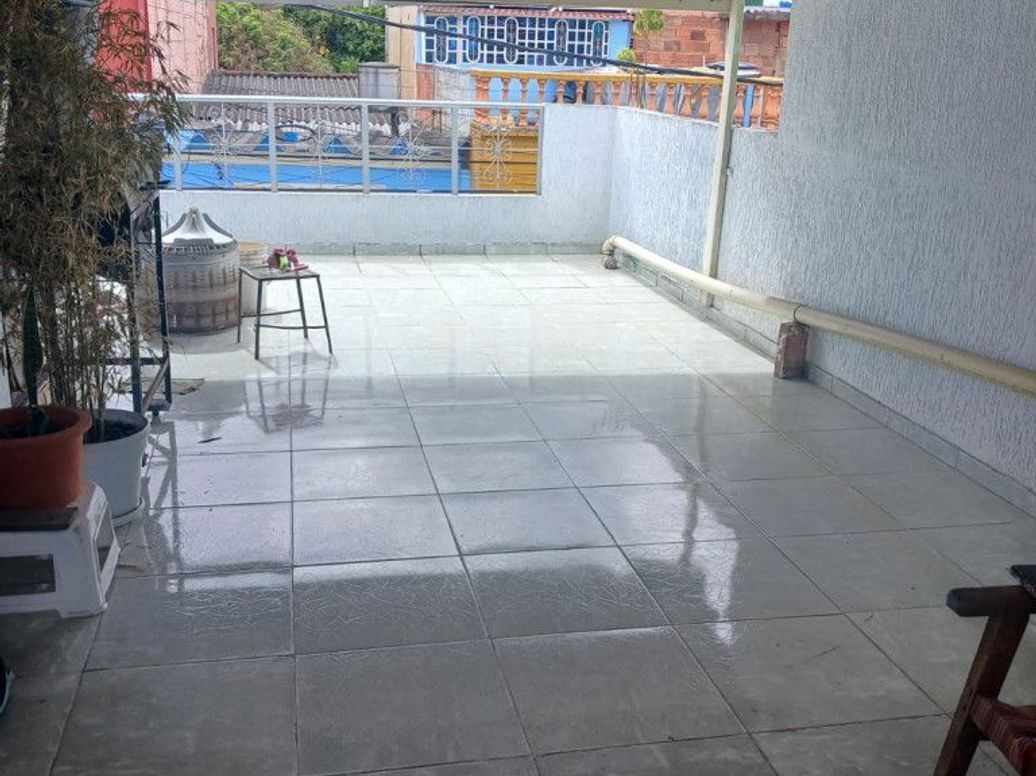 Casa de 5 alcobas en venta en Carimagua I Sector, Bogotá, 217 m² · foto 3 de 16