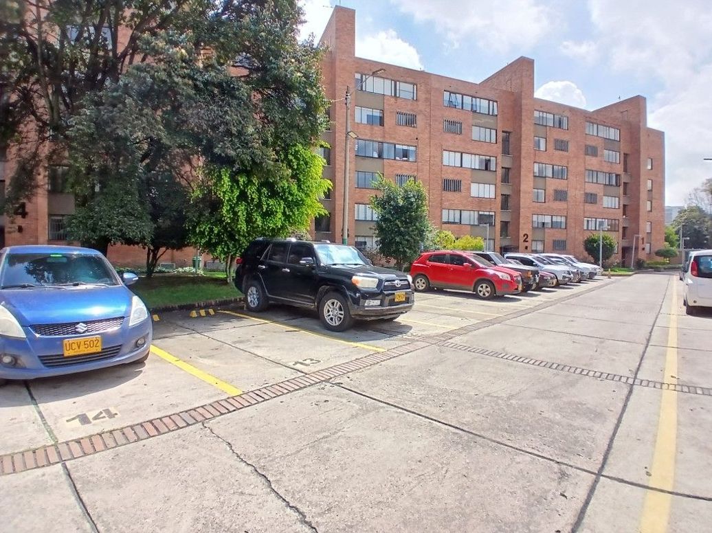 Casa de 3 alcobas en venta en Ub. Cordoba Niza, Bogotá, 228 m² · foto 19 de 19
