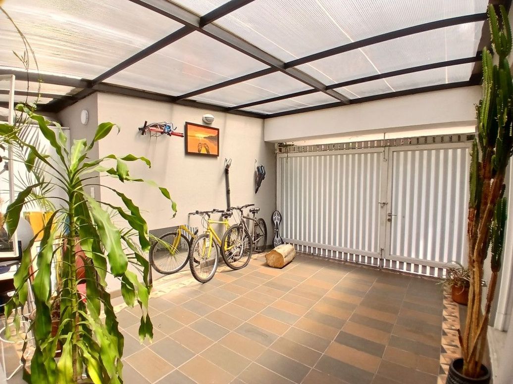 Casa de 3 alcobas en venta en Ub. Cordoba Niza, Bogotá, 228 m² · foto 16 de 19