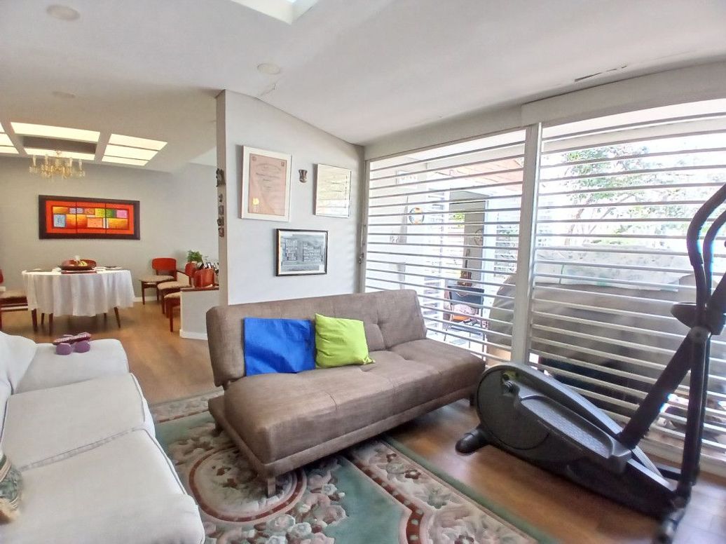 Casa de 3 alcobas en venta en Ub. Cordoba Niza, Bogotá, 228 m² · foto 8 de 19
