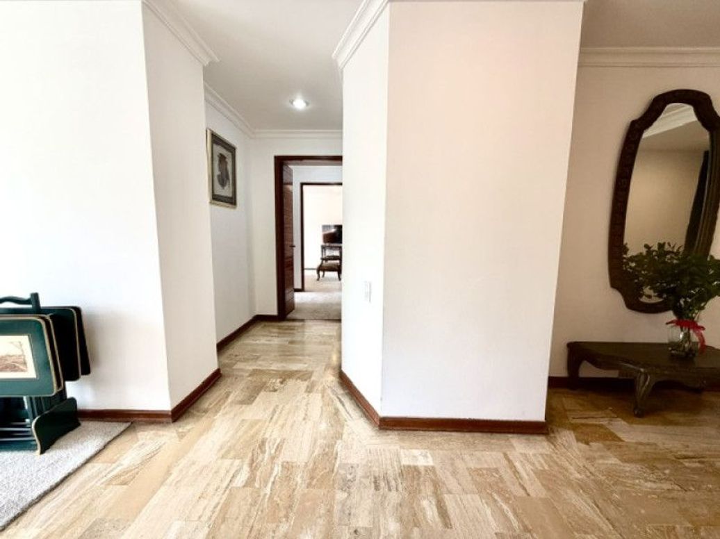 Apartamento de 3 alcobas en venta en La Carolina, Bogotá, 152 m² · foto 7 de 20