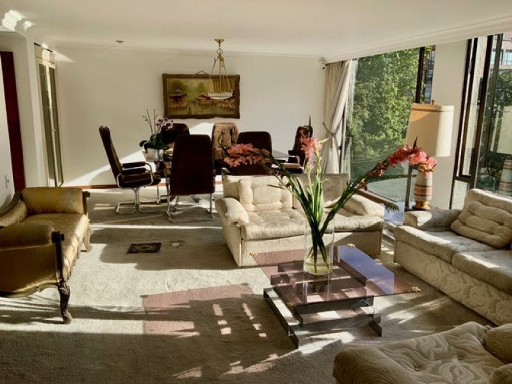 Apartamento de 3 alcobas en venta en La Carolina, Bogotá, 152 m² · foto 4 de 20