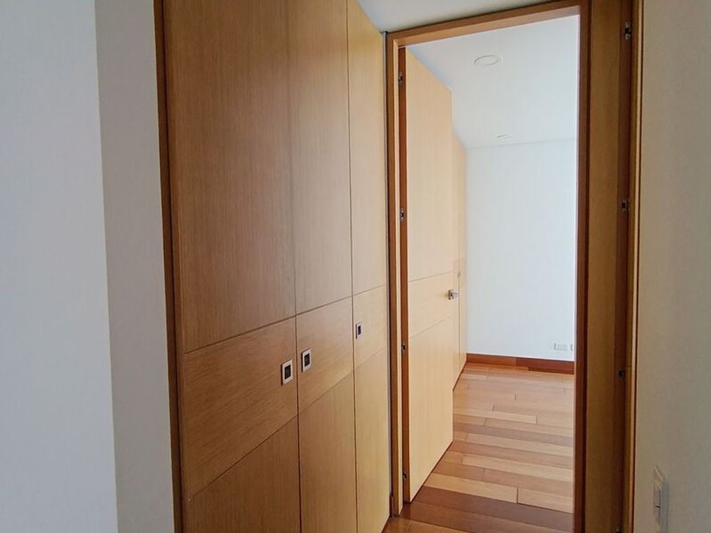 Apartamento de 3 alcobas en venta en Chico, Bogotá, 155 m² · foto 18 de 20