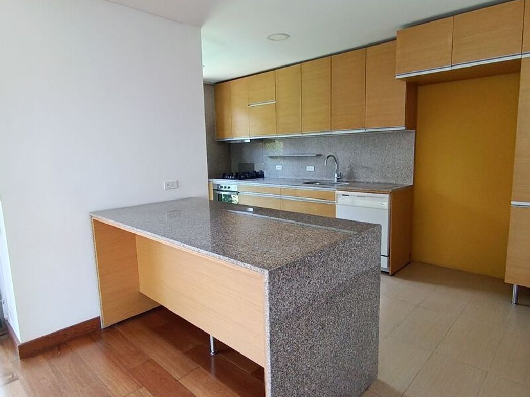 Apartamento de 3 alcobas en venta en Chico, Bogotá, 155 m² · foto 8 de 20