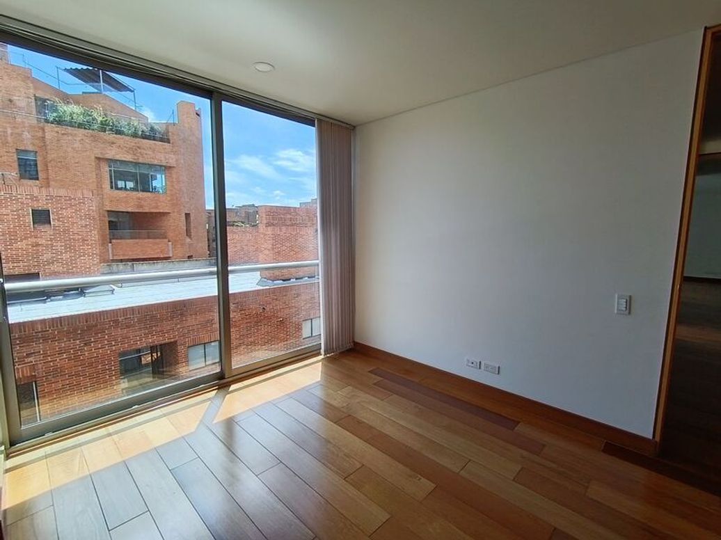 Apartamento de 3 alcobas en venta en Chico, Bogotá, 155 m² · foto 14 de 20