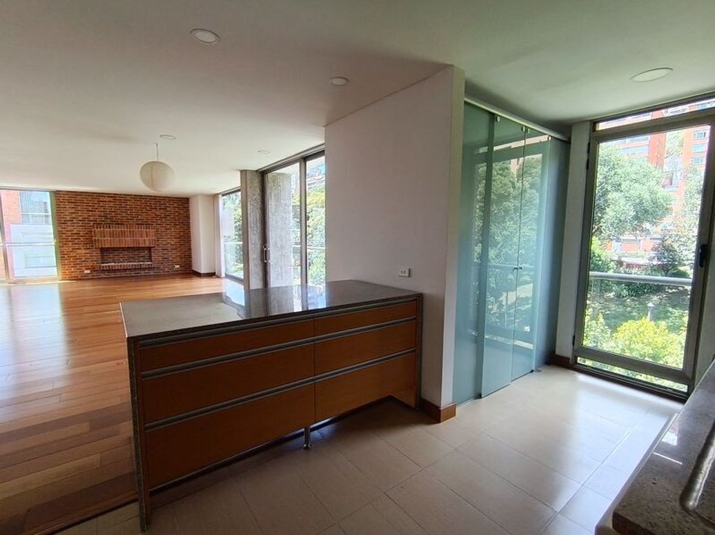 Apartamento de 3 alcobas en venta en Chico, Bogotá, 155 m² · foto 9 de 20