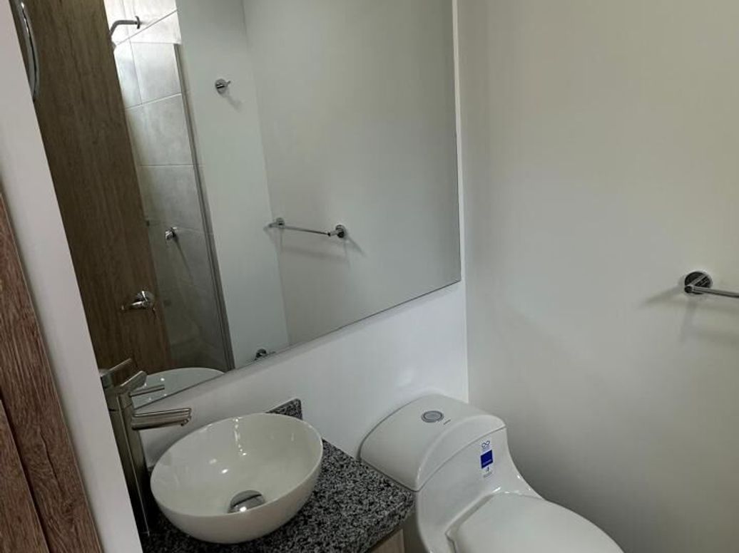 Apartaestudio en venta en La Castellana, Bogotá, 28 m² · foto 3 de 6
