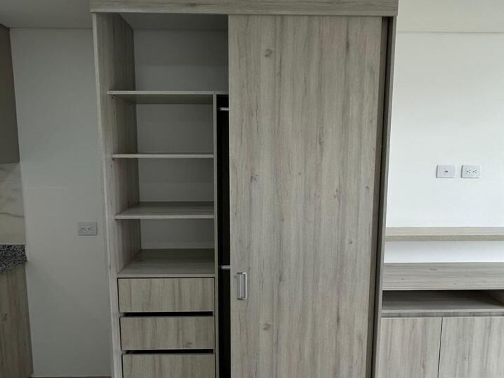 Apartaestudio en venta en La Castellana, Bogotá, 28 m² · foto 2 de 6