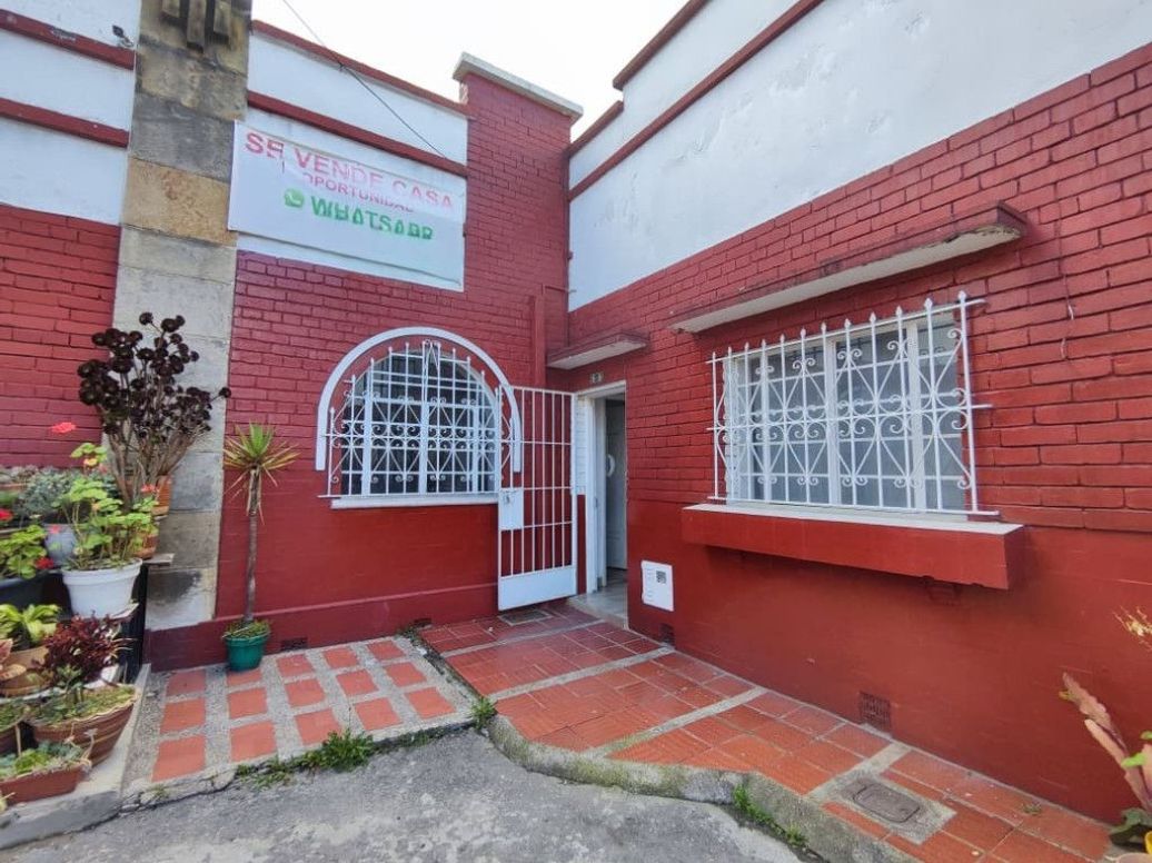 Casa de 6 alcobas en venta en Quesada, Bogotá · foto 6 de 19