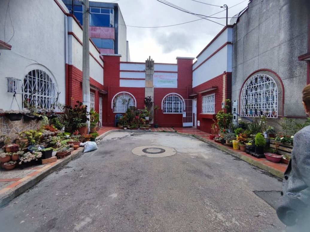 Casa de 6 alcobas en venta en Quesada, Bogotá · foto 3 de 19